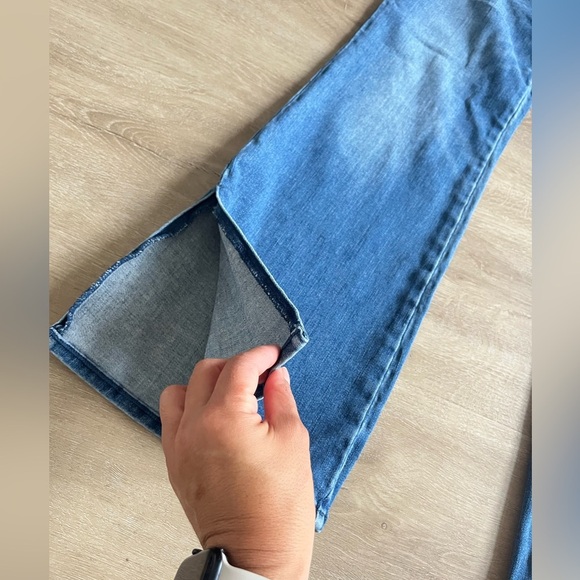 Johnny Was The Side Slit Pull On Kick Flare Jeans SZ L - Picture 4 of 11